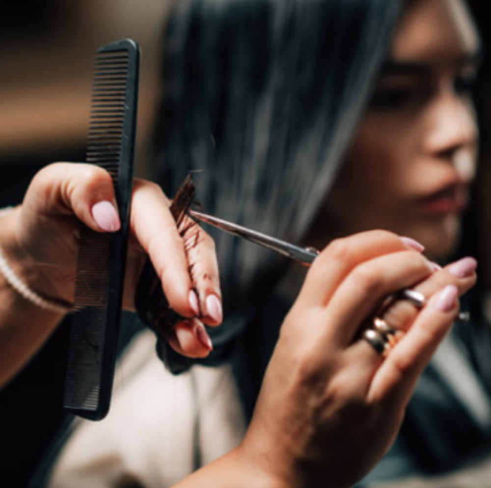 Woman's Dry Trim at Hannah Hoy in Weatherford, TX