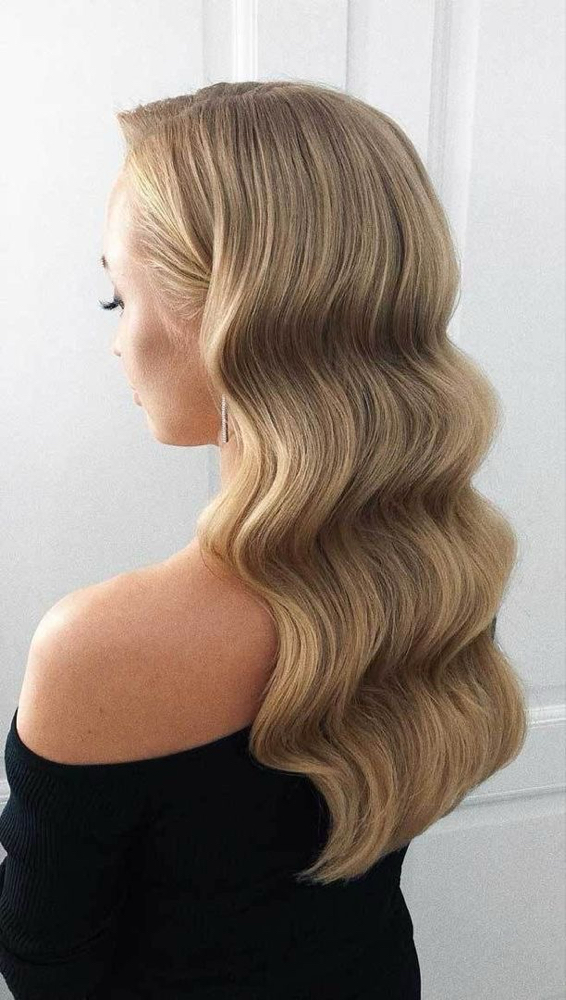 Hollywood Waves