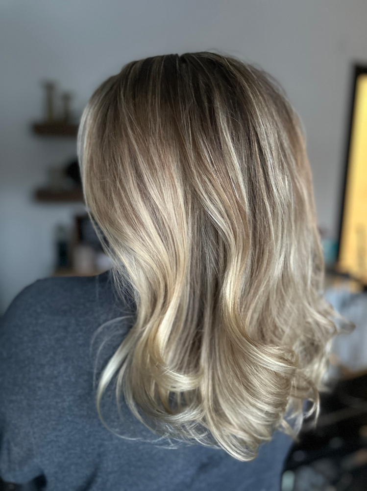 Dimensional Highlight/Balayage