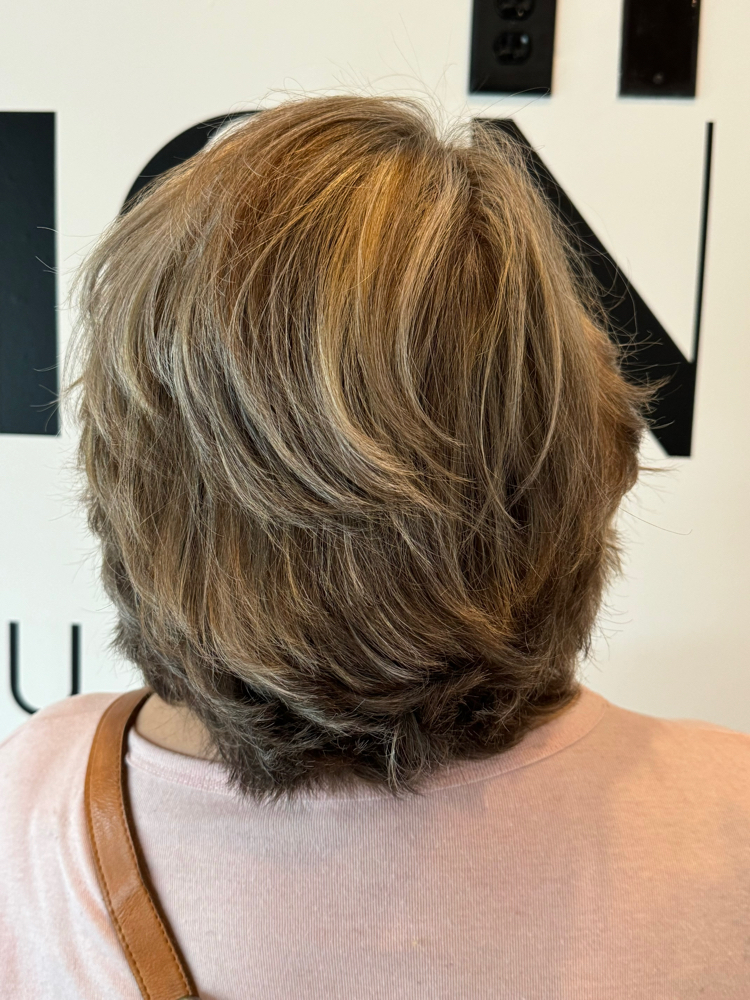 Lightening And Lowlighting Services at Retro Hair Vibes in Clarksville, TN