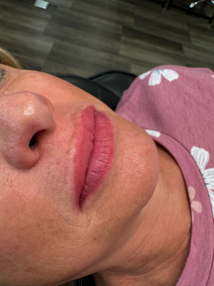 Lip Blushing