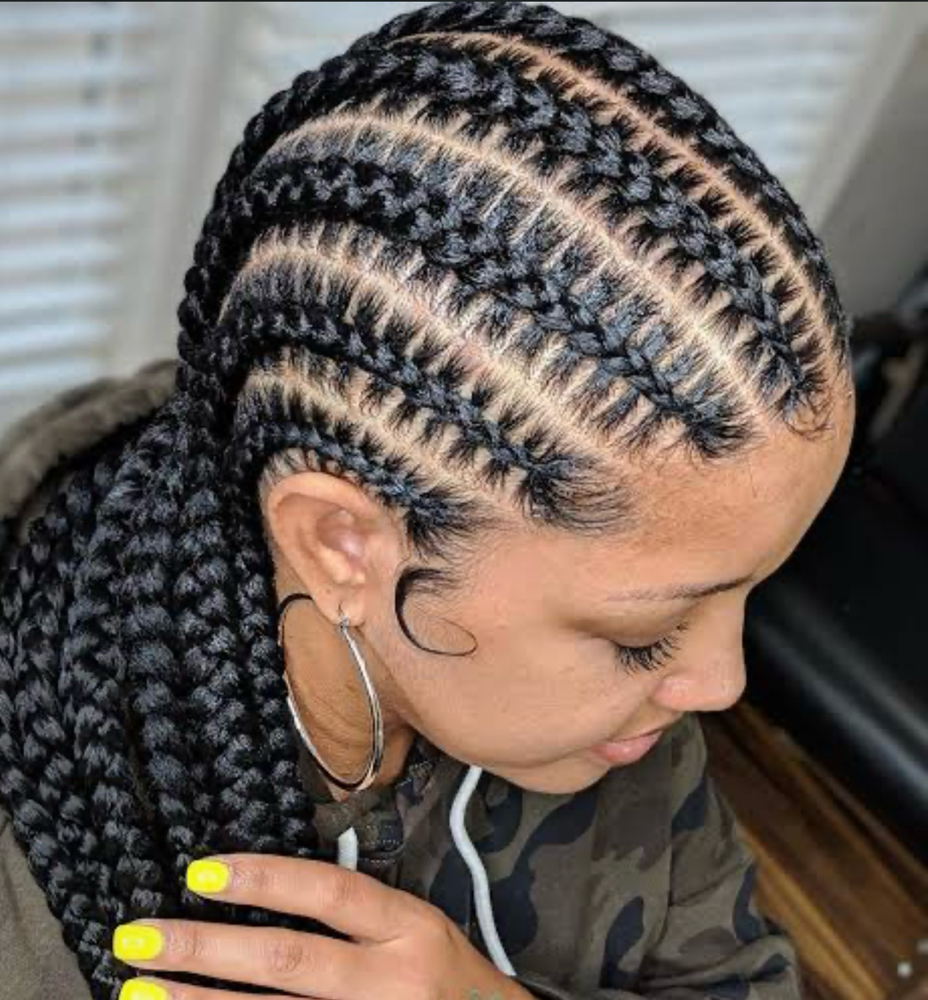 Straight stitch braid at The house of beauty in Atlanta, GA