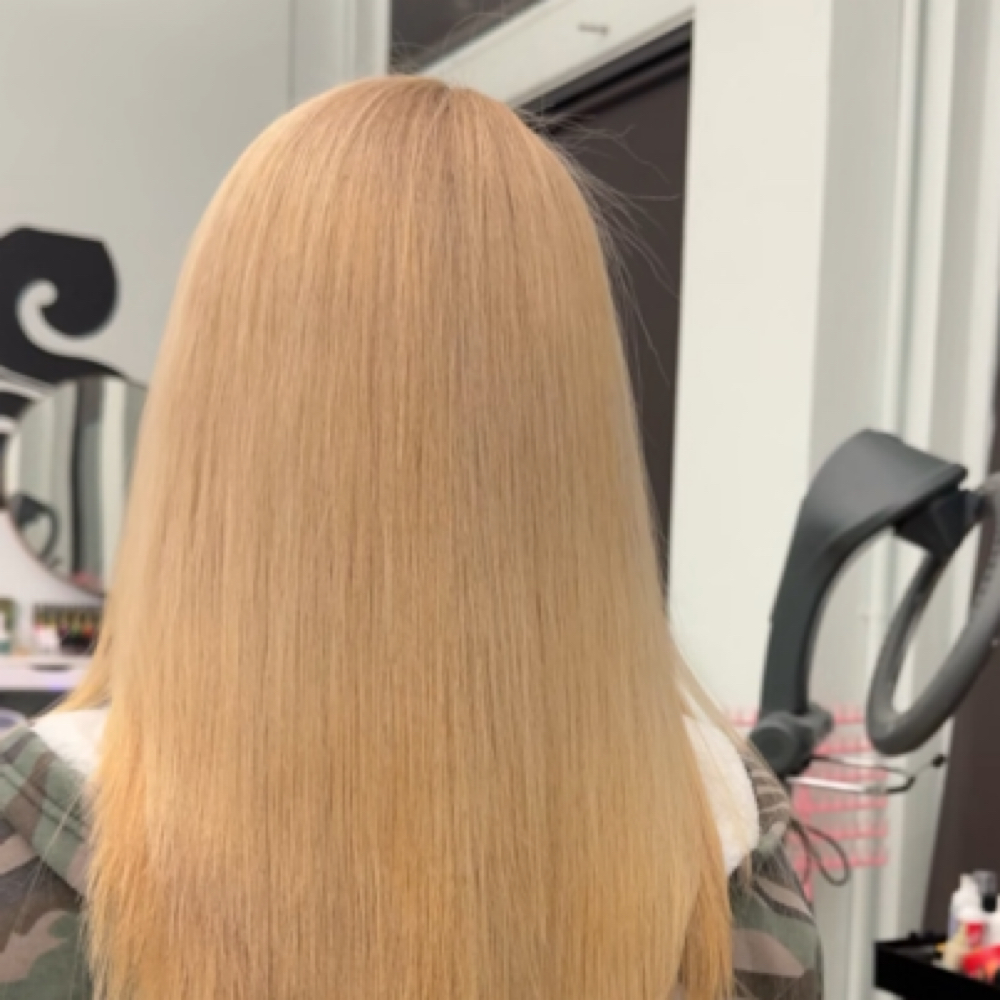 Bleach And Tone at Texture Talk Salon in Roseville, MN