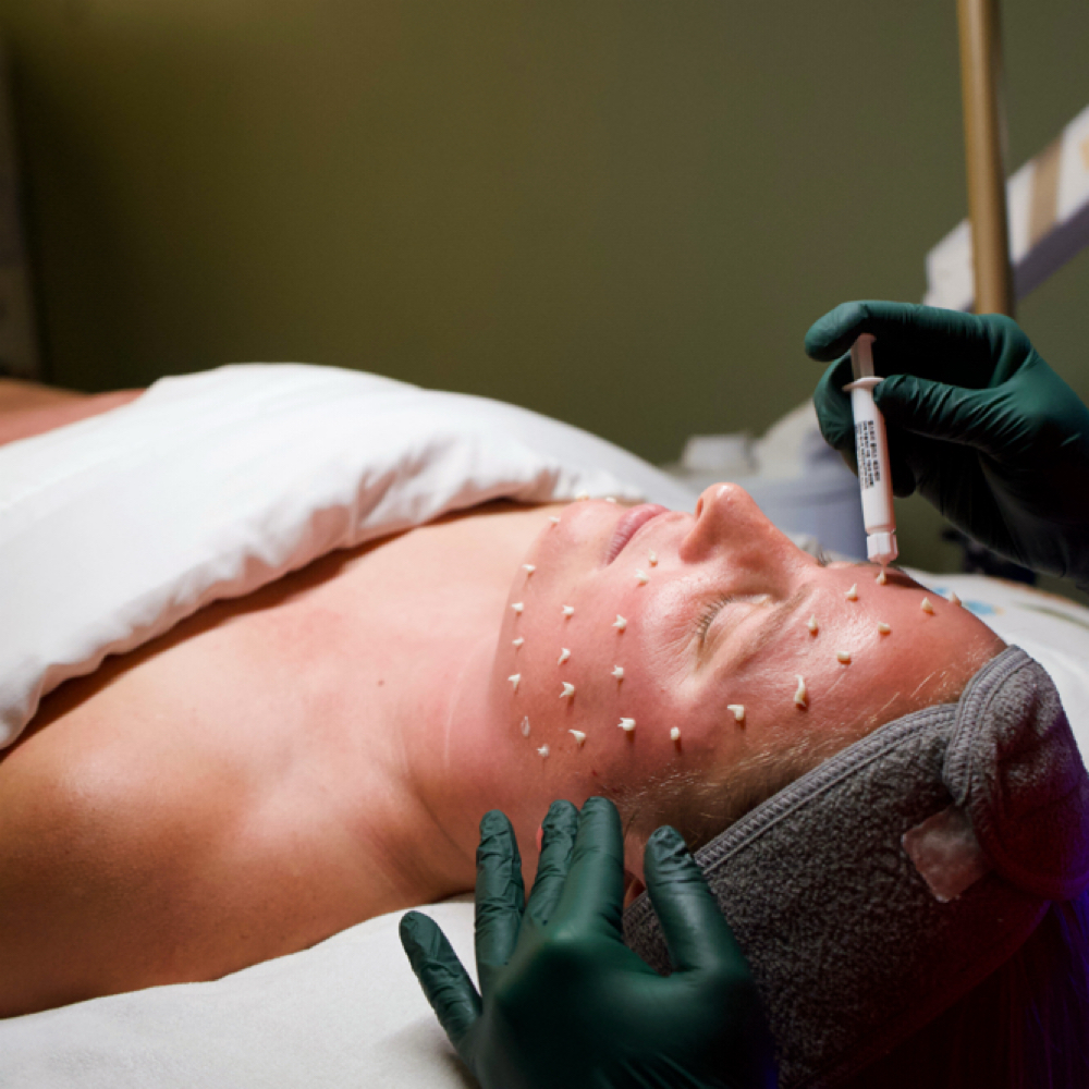 the unwind rewind facial 🌀