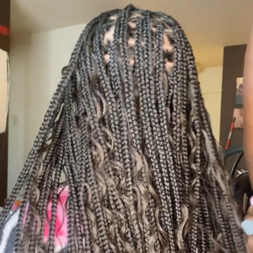Smedium Boho Knotless at UrHairQueen Salon & Studio in Upper Marlboro, MD