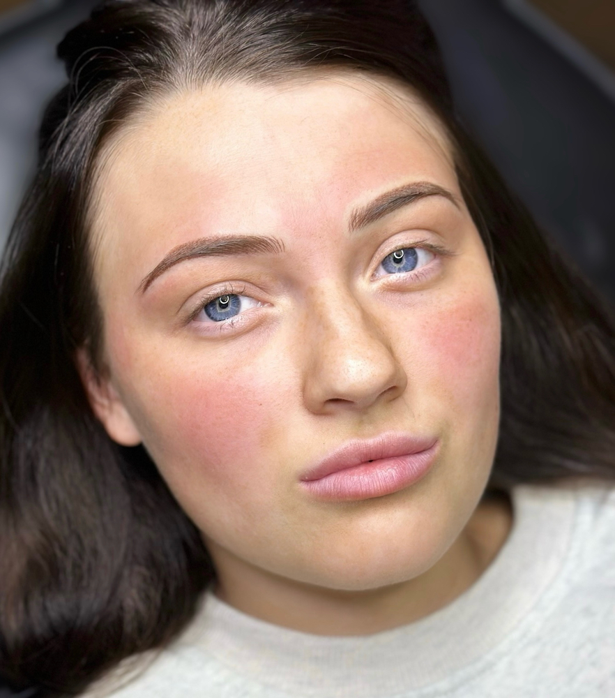 Hybrid Eyebrows