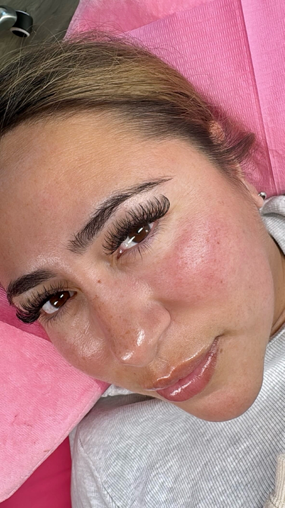 Classic Lash Extentions at Dolled Up in Los Angeles, CA