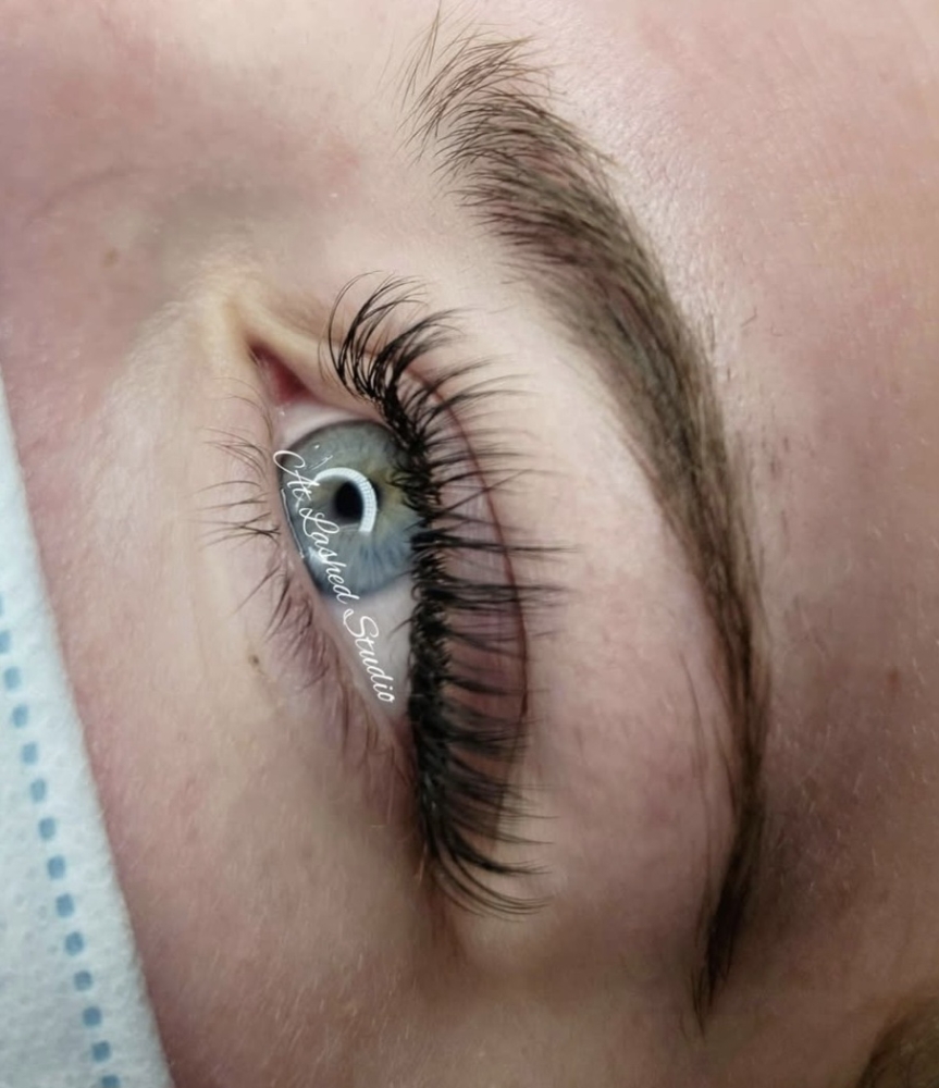 2 Week Natural lash Fill