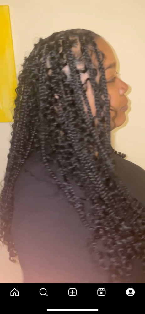 Medium Knotless