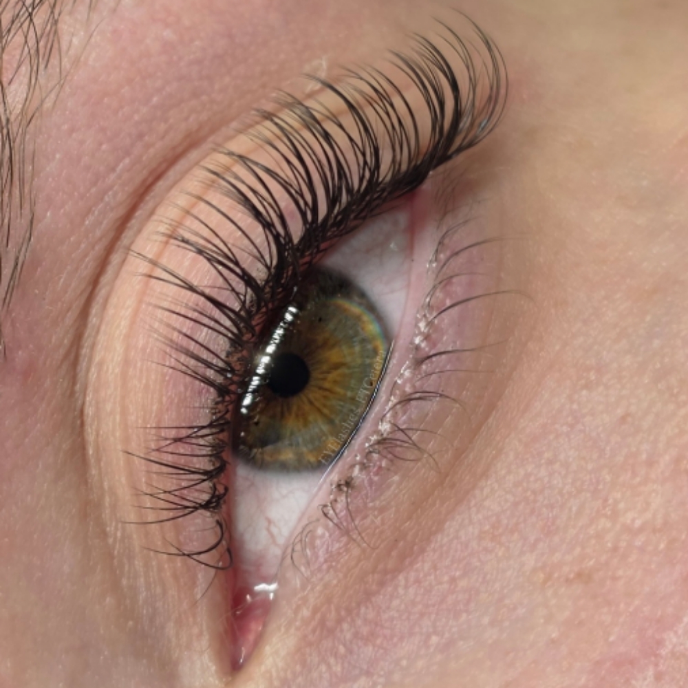 Classic: Full Set at EYElashes ETCetera LLC in Ava, MO