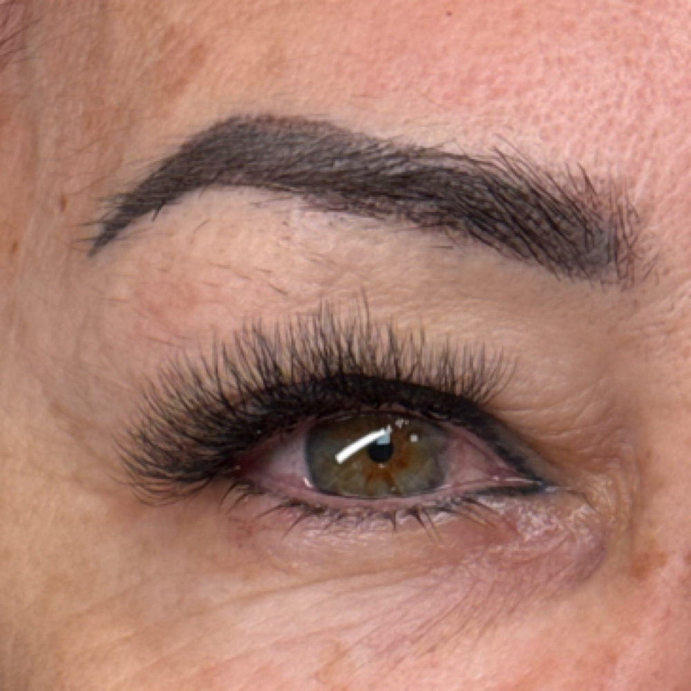 Lash Extensions at Jenn’s Beautique LLC in Miami, FL