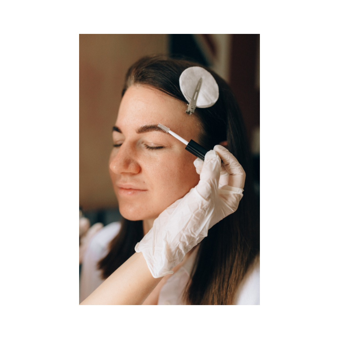 Eyebrow tinting
