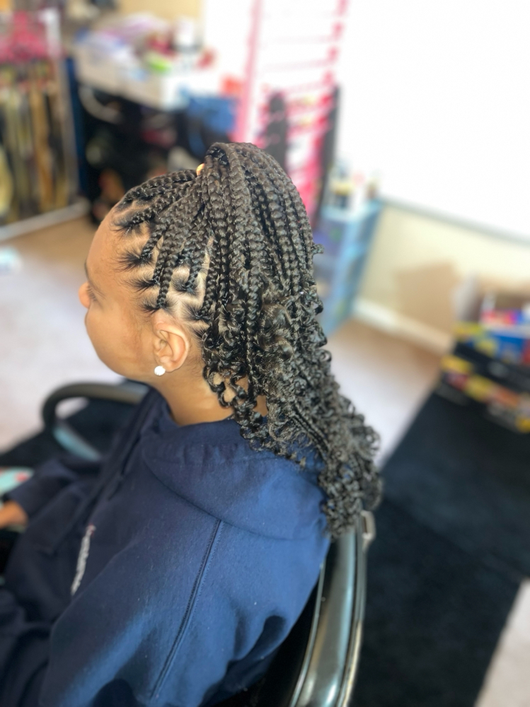 Medium Knotless