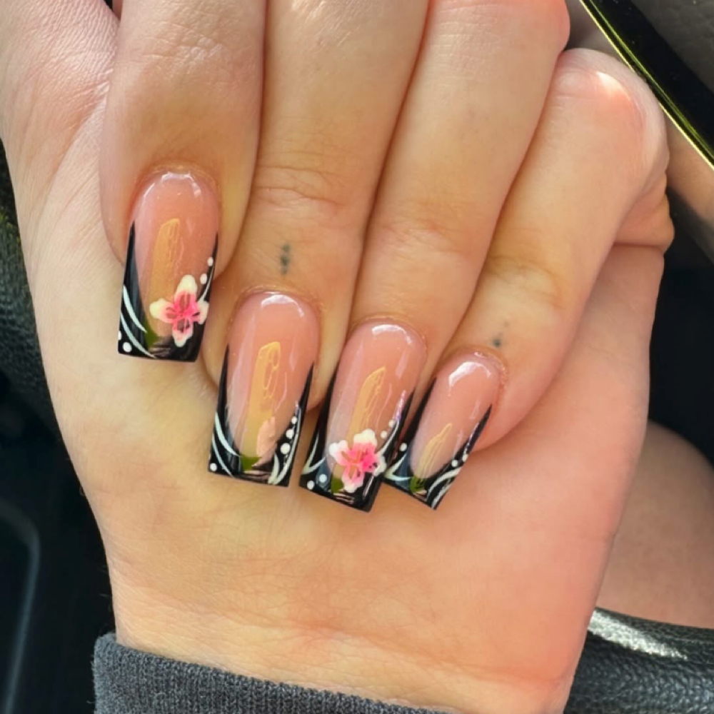 Acrylic Fill In at Mi Nails LLC in Waynesboro, VA