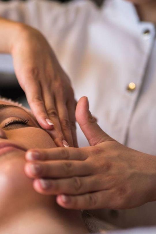 Lymphatic Massage Facial