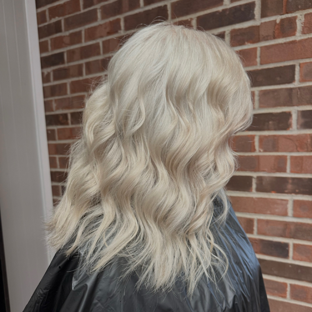 Shampoo Style at POP of Paducah in Paducah, KY