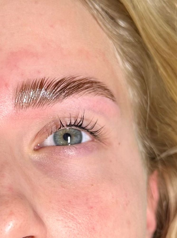 Brow Lamination & Tint