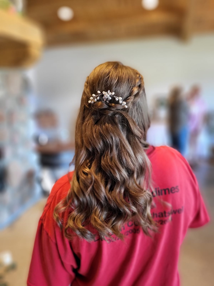 Updos/ Peinado at The Makeover Place LLC in Sioux City, IA