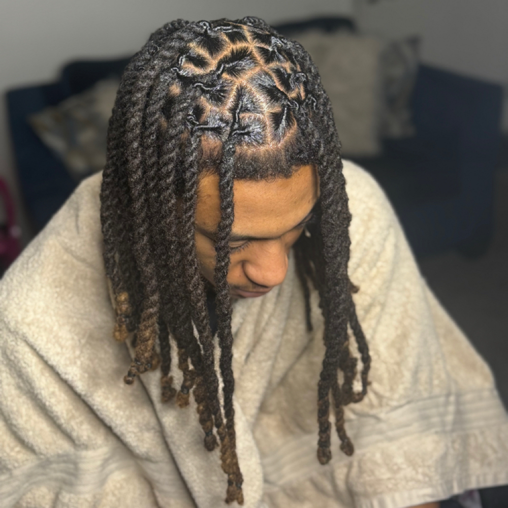 Dread Retwist at damia johnson in Greenville, SC