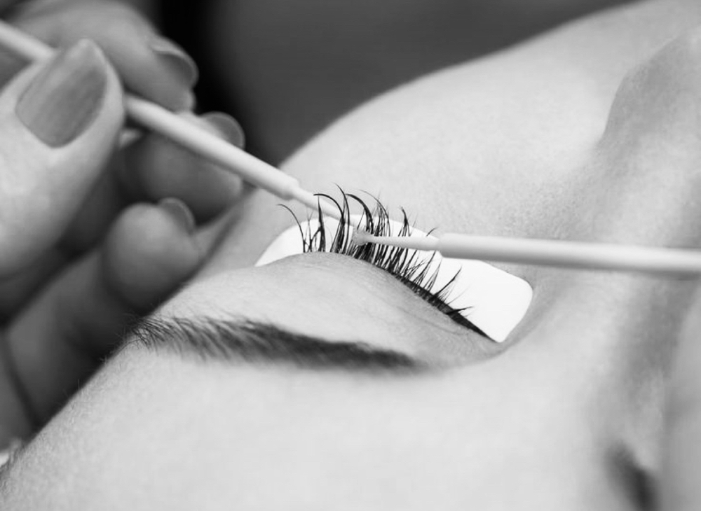 Lash removal