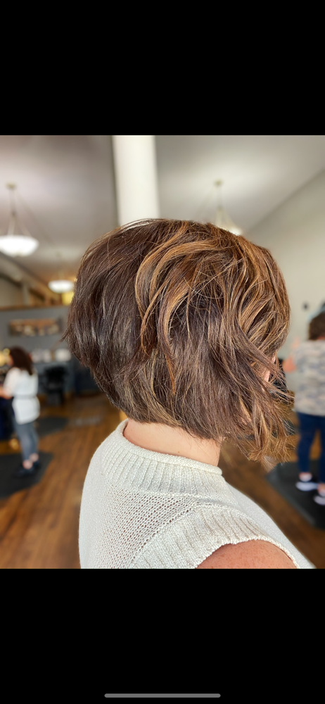 Women’s Haircut & Style- Alana