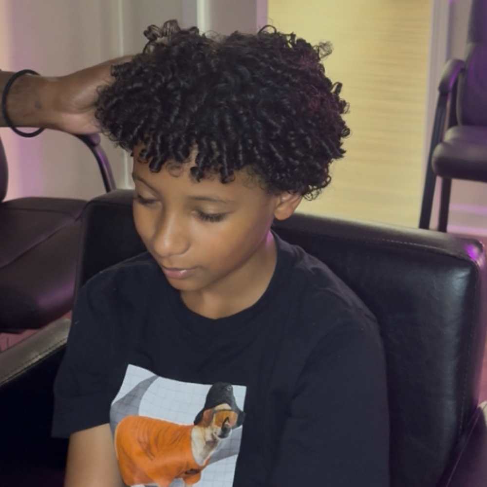 Shampoo & Diffuse at Stylez.C.O in Clarksville, TN