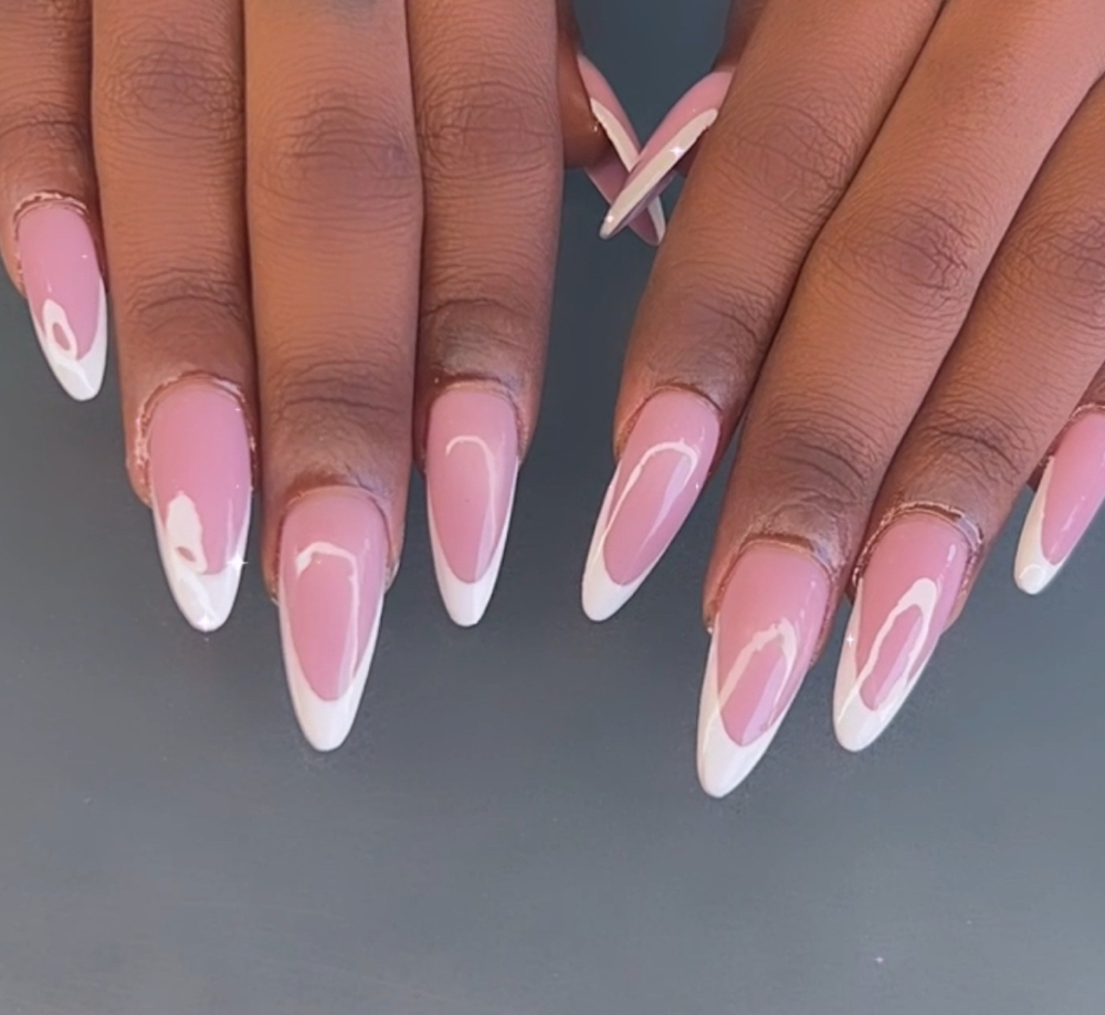 shape change at SEXXY NAILS (STUDIO) in Cleveland Heights, OH