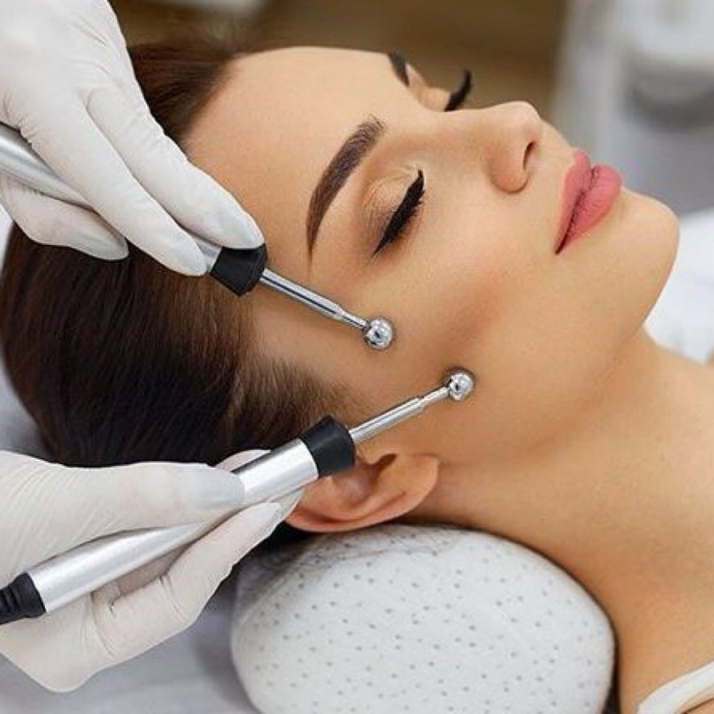 Eye & Lip Microcurrent at Madína Beauté Studío in Las Vegas, NV