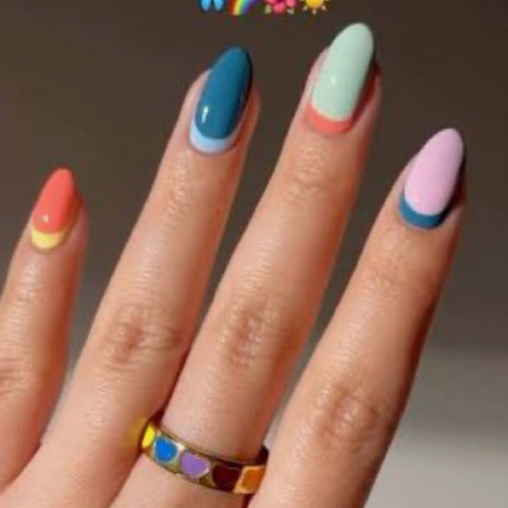 Gel polish change hand at Aura Nail Studio in Costa Mesa, CA