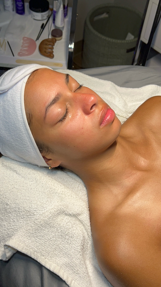 60 Minute Custom Facial Special