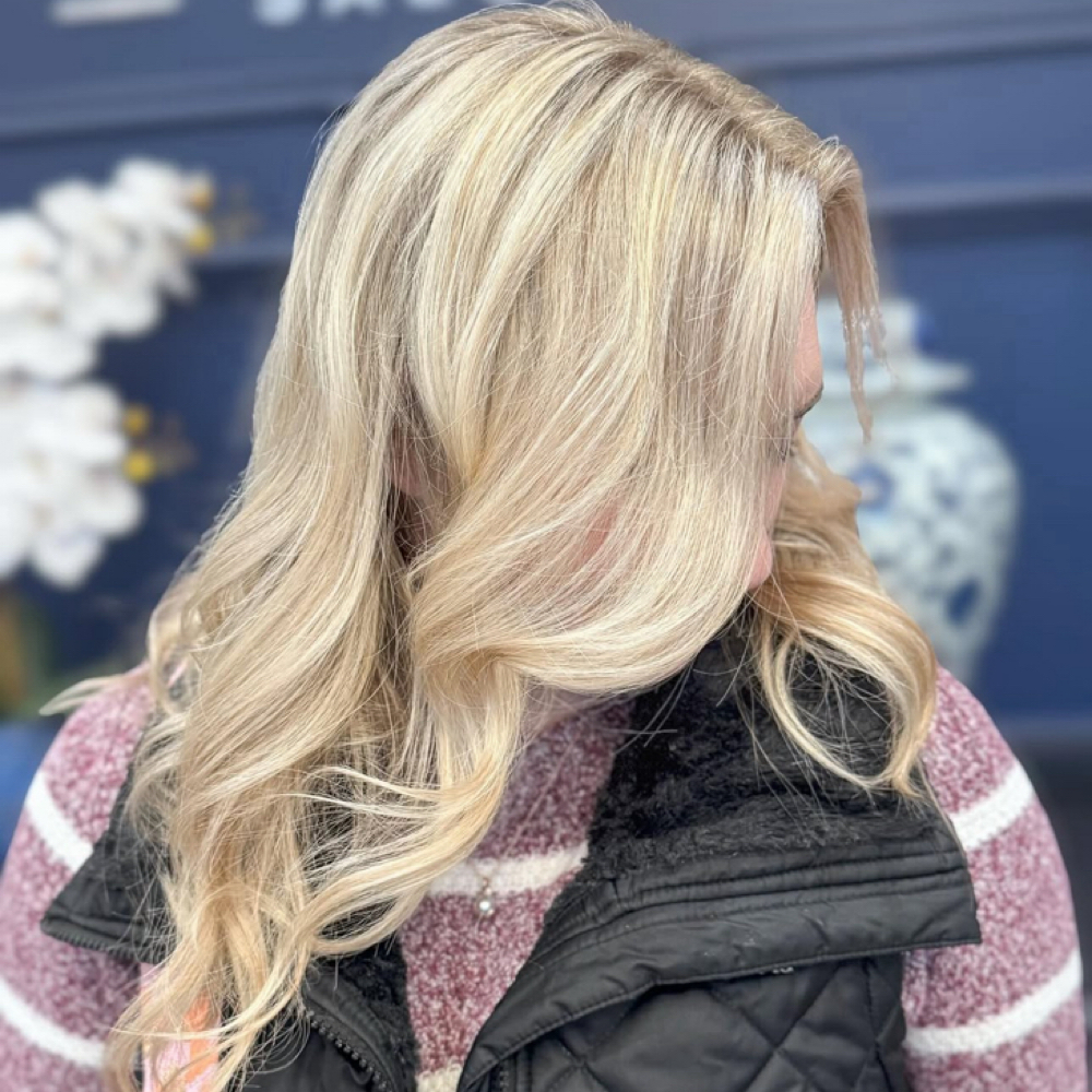 Mini Highlight/W Olaplex at Smashing Gemini in Clarksville, TN