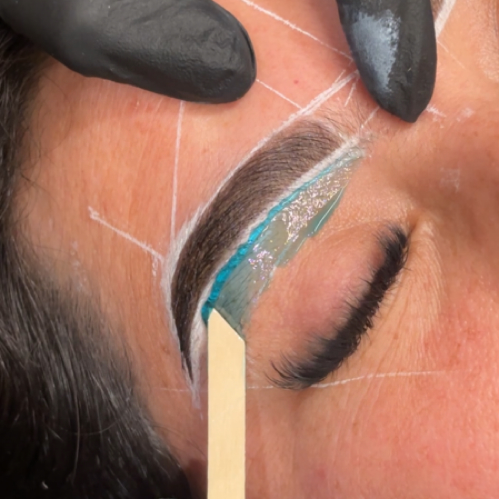 Eyebrow Wax at Esxmelashes in Stephenville, TX