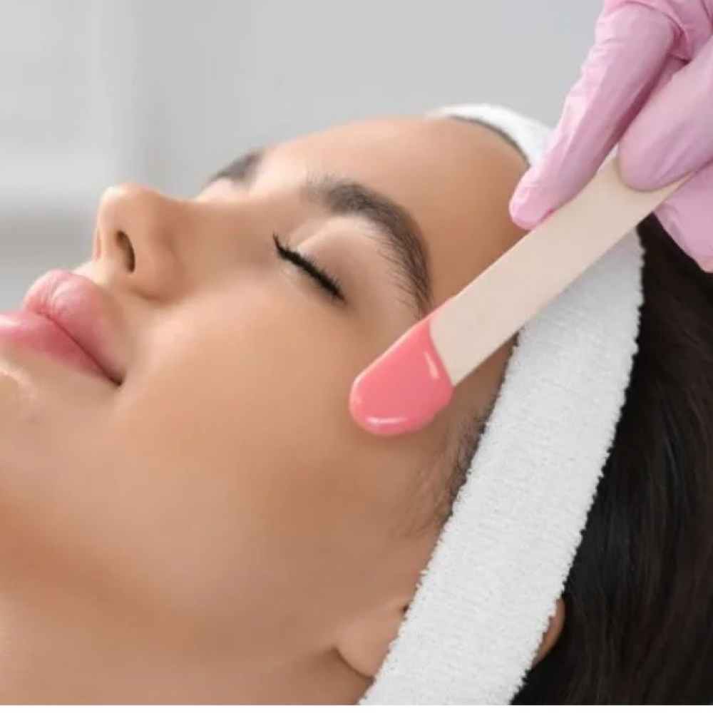 Nose Or Ear Wax at Opal beauty Lounge in Dickson, TN