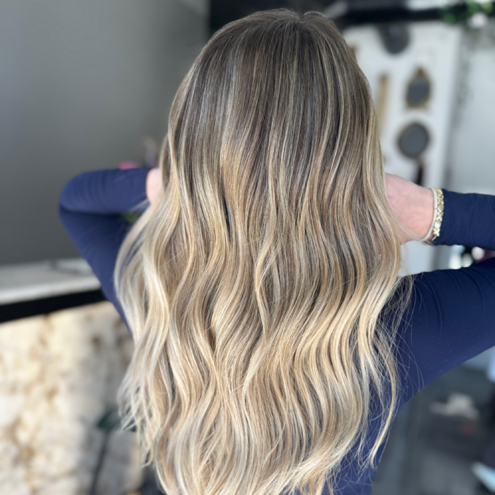 Partial Highlight with Jas at Southern Pineapple Boutique and Salon in Tomball, TX