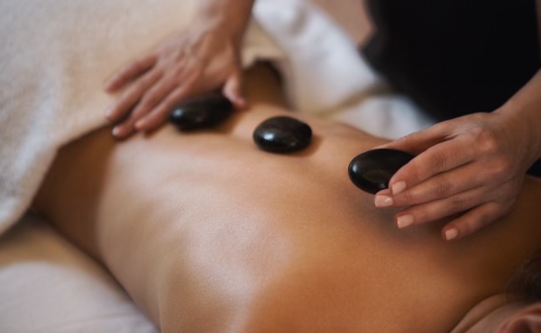 Hot Stone 90 Minute Massage