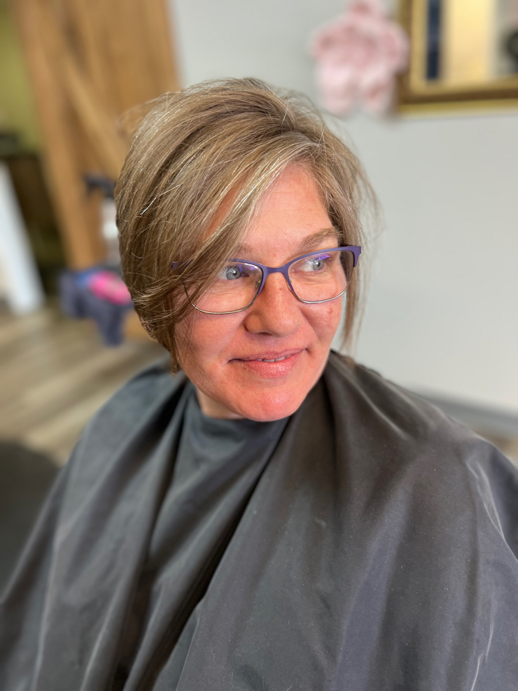 Blowout (Above Shoulders)