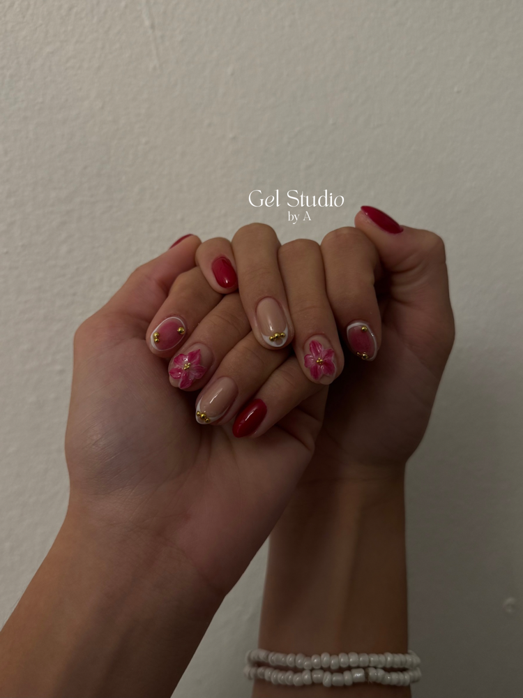 Uñas Almendradas + Nail Art 🌸✨ at Cueva Serena Beauty Lounge in Caguas, PR