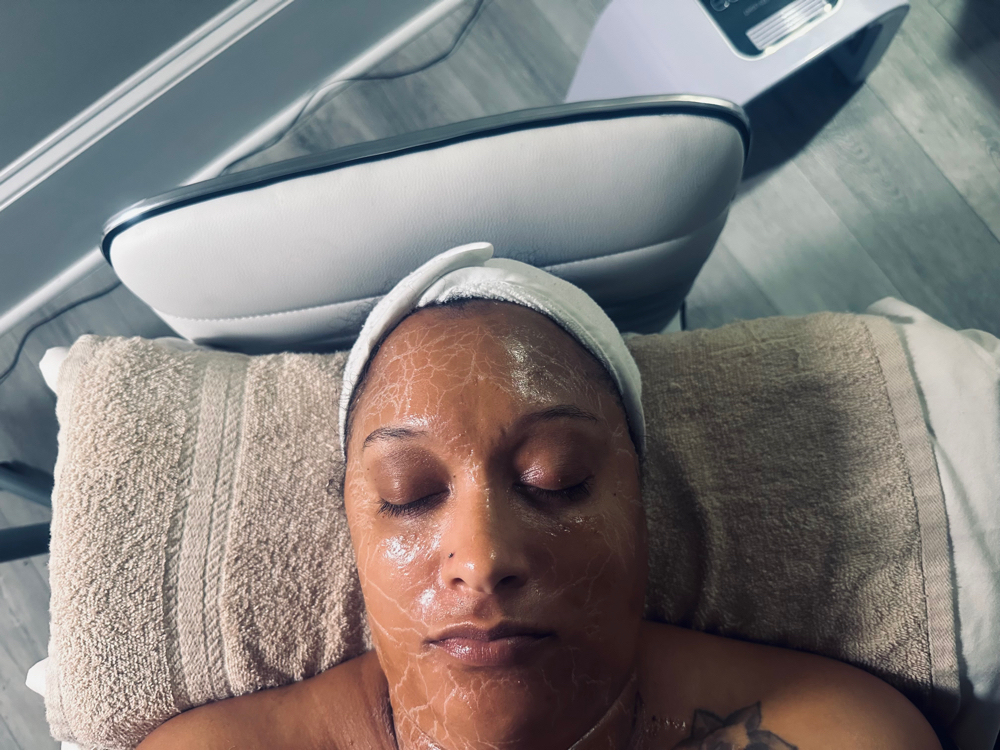 LuxeLift Facial