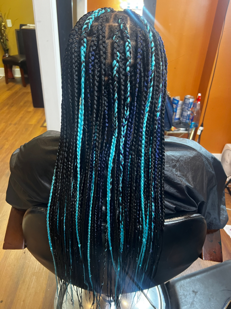 Medium Knotless Braids