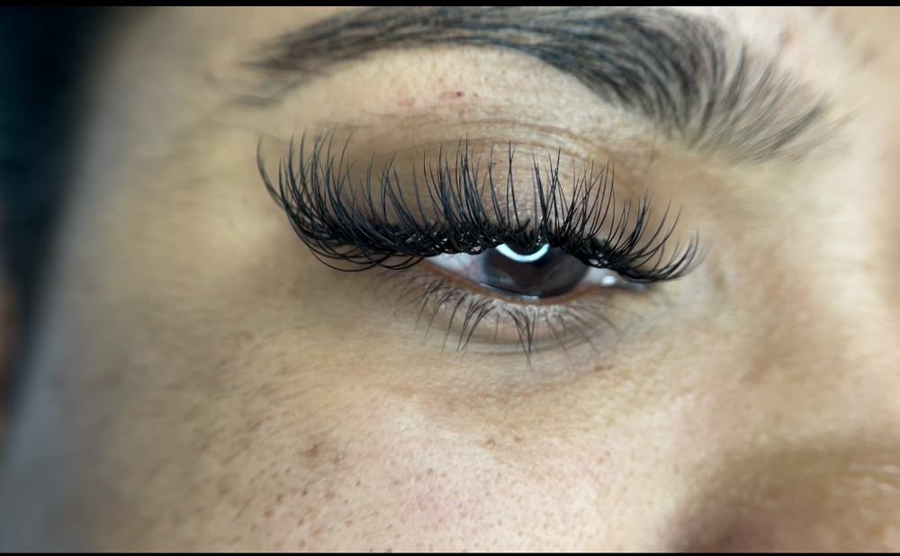Classic Lash Set at Lashes By Channie B in Ft washington, MD