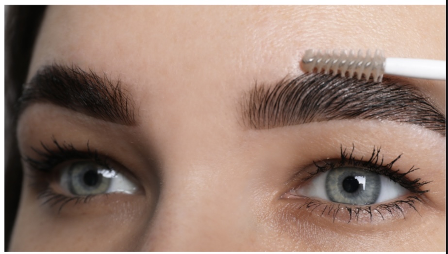 Brow Wax at Siren Aesthetics & Spa in Greenfield, IN