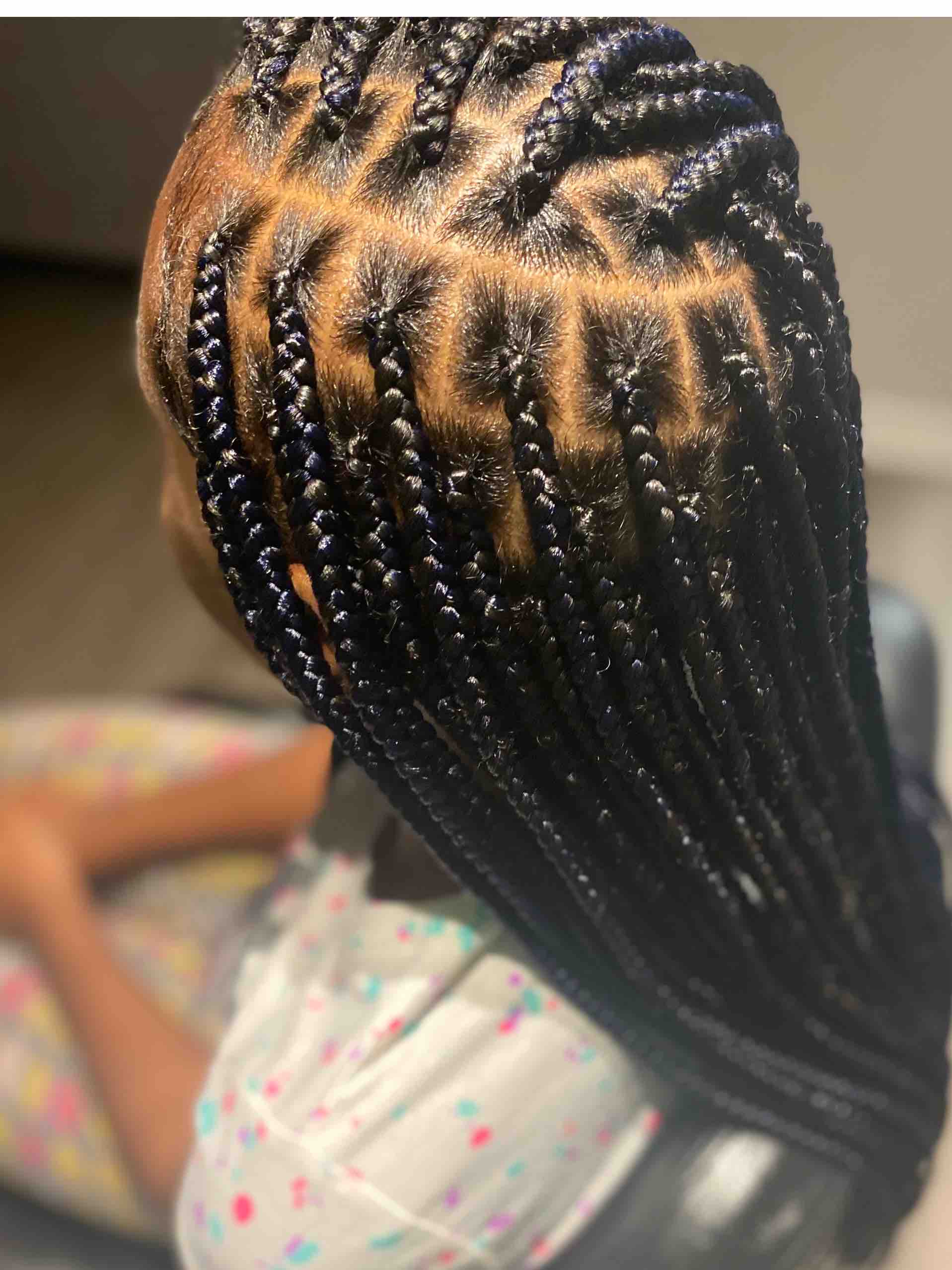 Kid Med Knotless (10-13)✨