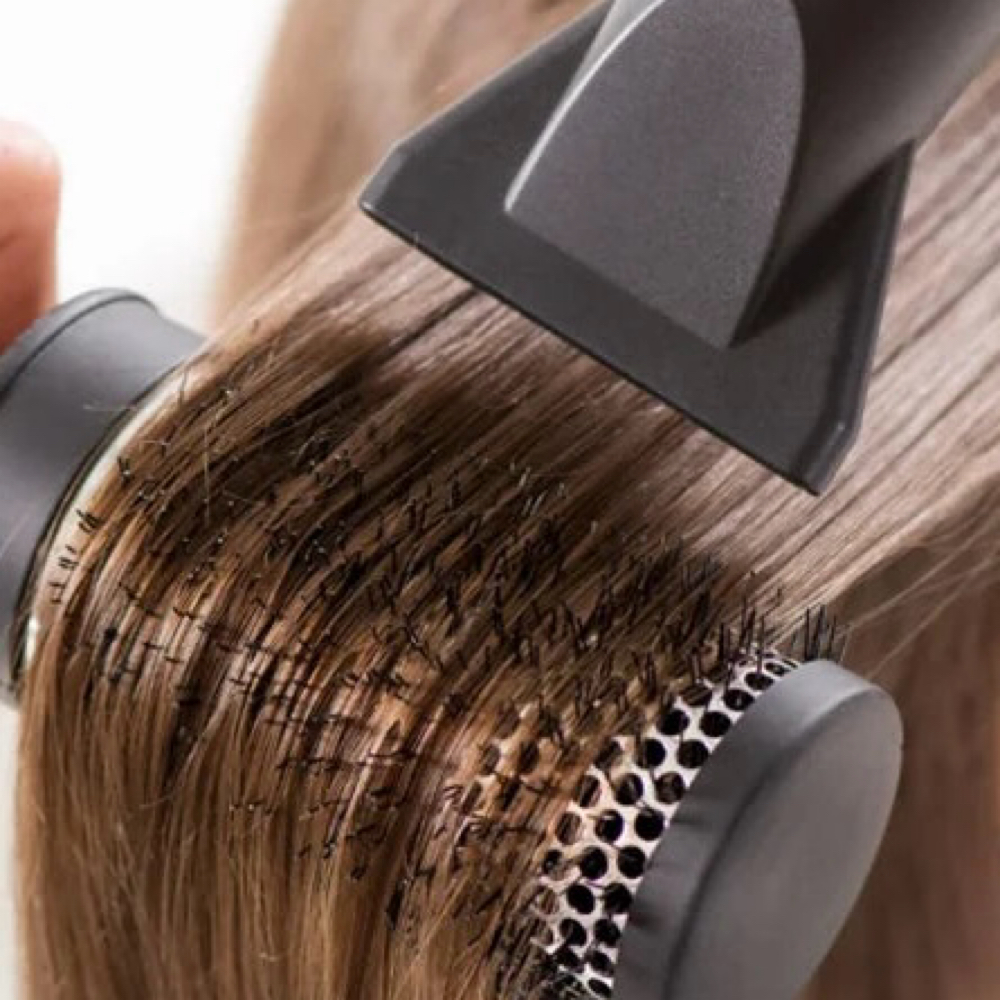 Blowdry (Ear to Chin Length)