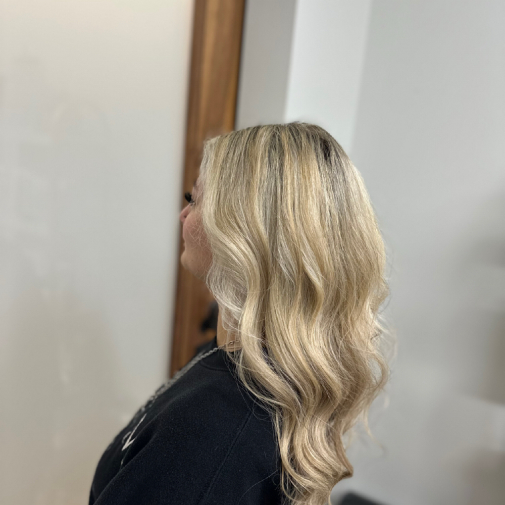 Low Lights at Western Rose Salon in Dublin, PA