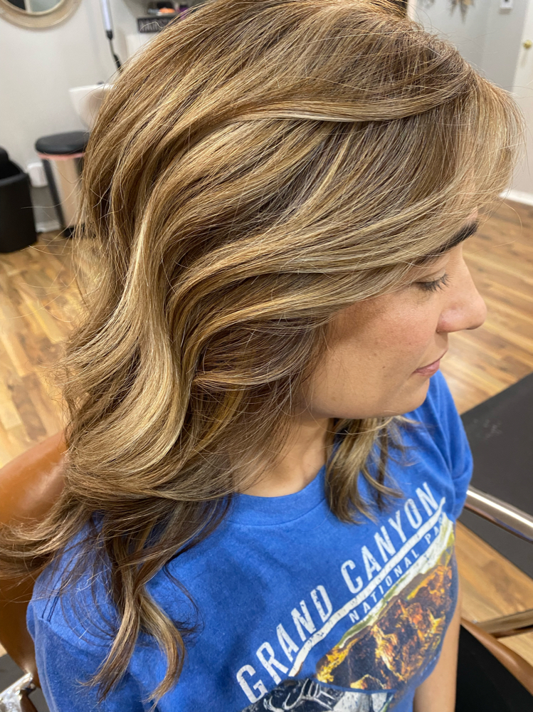 Root Touch Up With Hilights