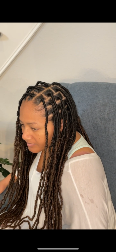 Medium Island Gal Soft Locs