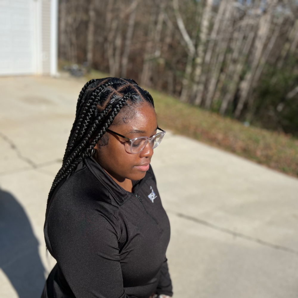 Large Knotless braids