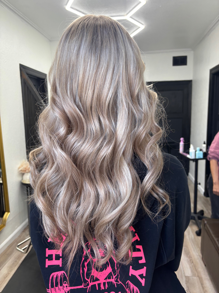 Full Blonding Consultation