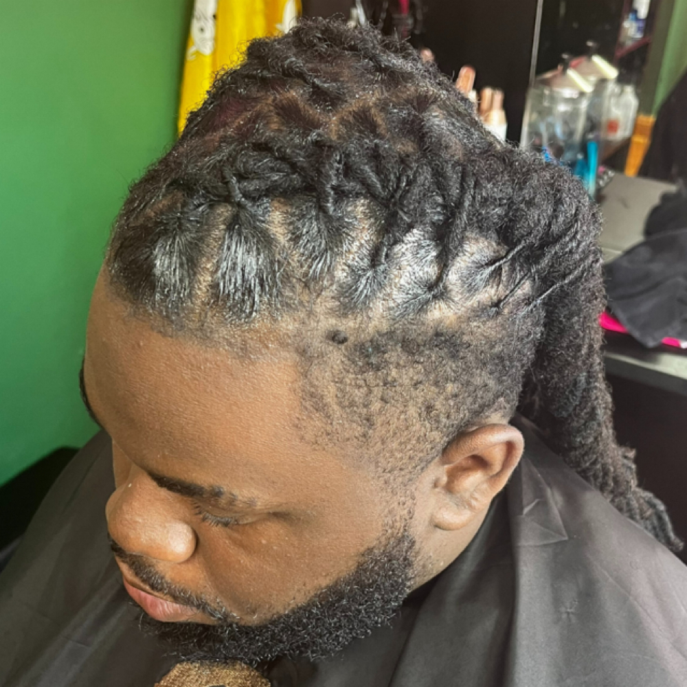 Loc Retwist & Style at Crownz Heavenly Palace in Maryland, MD
