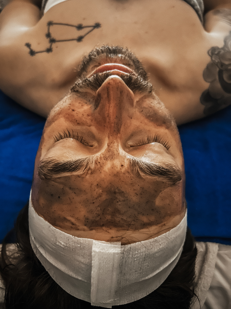 Gentlemen’s Facial